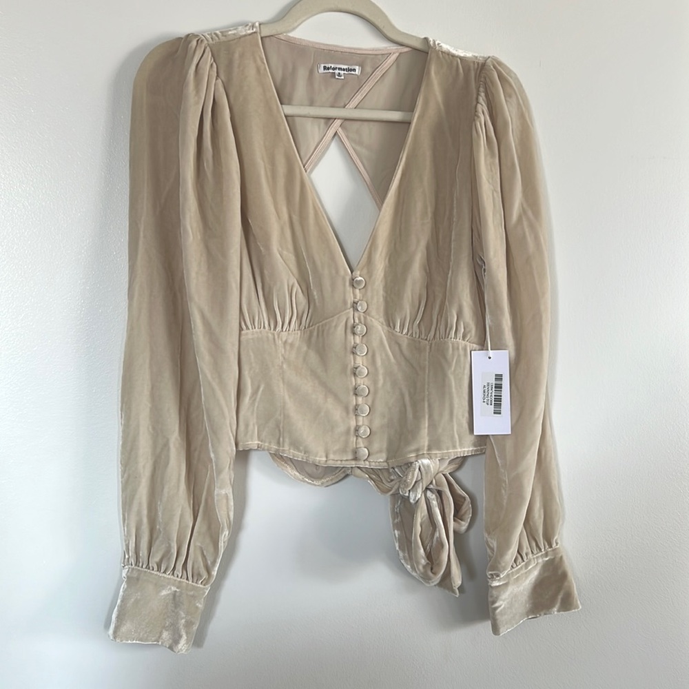 *NWT* Reformation Henning Top in Almond